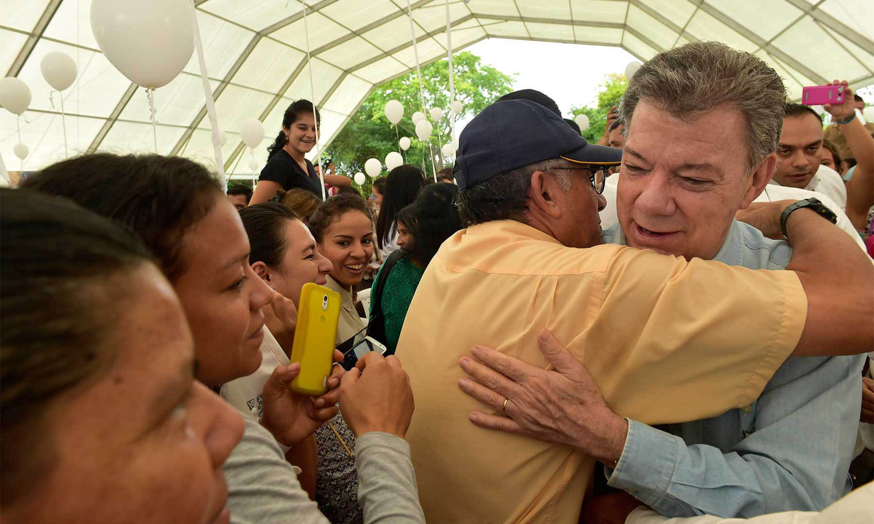 La restitución de tierras no se negocia ni en La Habana ni en Ralito sino con las víctimas que fueron despojadas: Presidente Santos