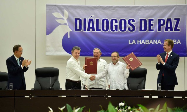 Santos y Timochenko acordaron hoy cese al fuego: el fin de la guerra, El acuerdo Final de paz se firmara en Colombia.