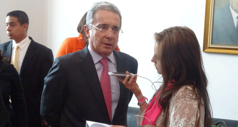 Firma del acuerdo de La Habana en Cartagena es otro “show” de Santos: Uribe