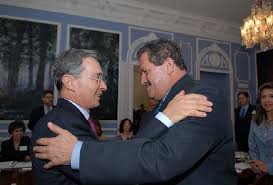«Santos pudo ser Presidente de Colombia por la generosidad de un señor que se llama Álvaro Uribe»