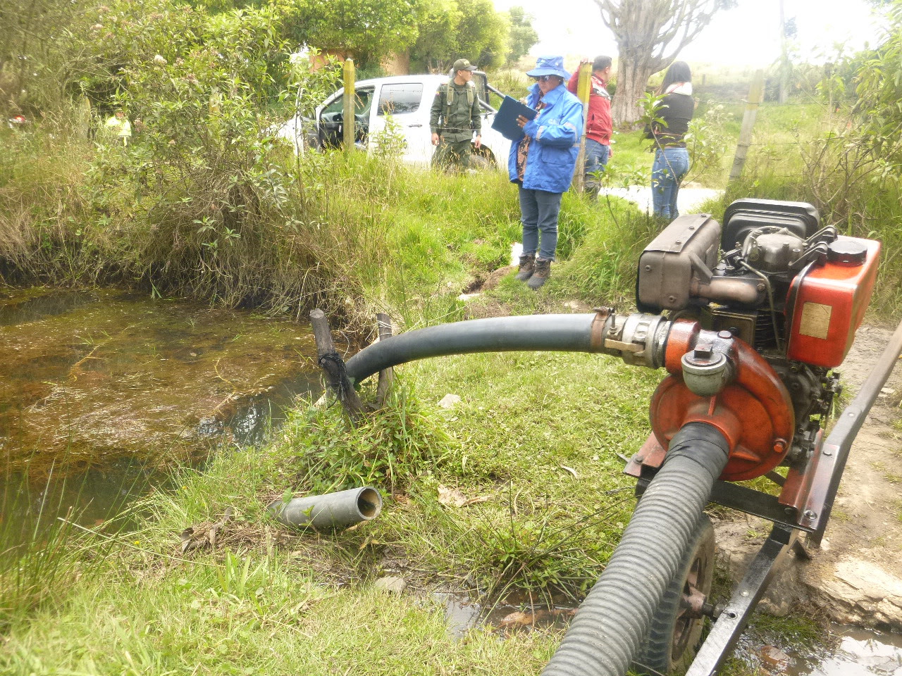 Durante operativo en Sibaté, CAR Cundinamarca halla captación ilegal y afectación a fuentes hídricas