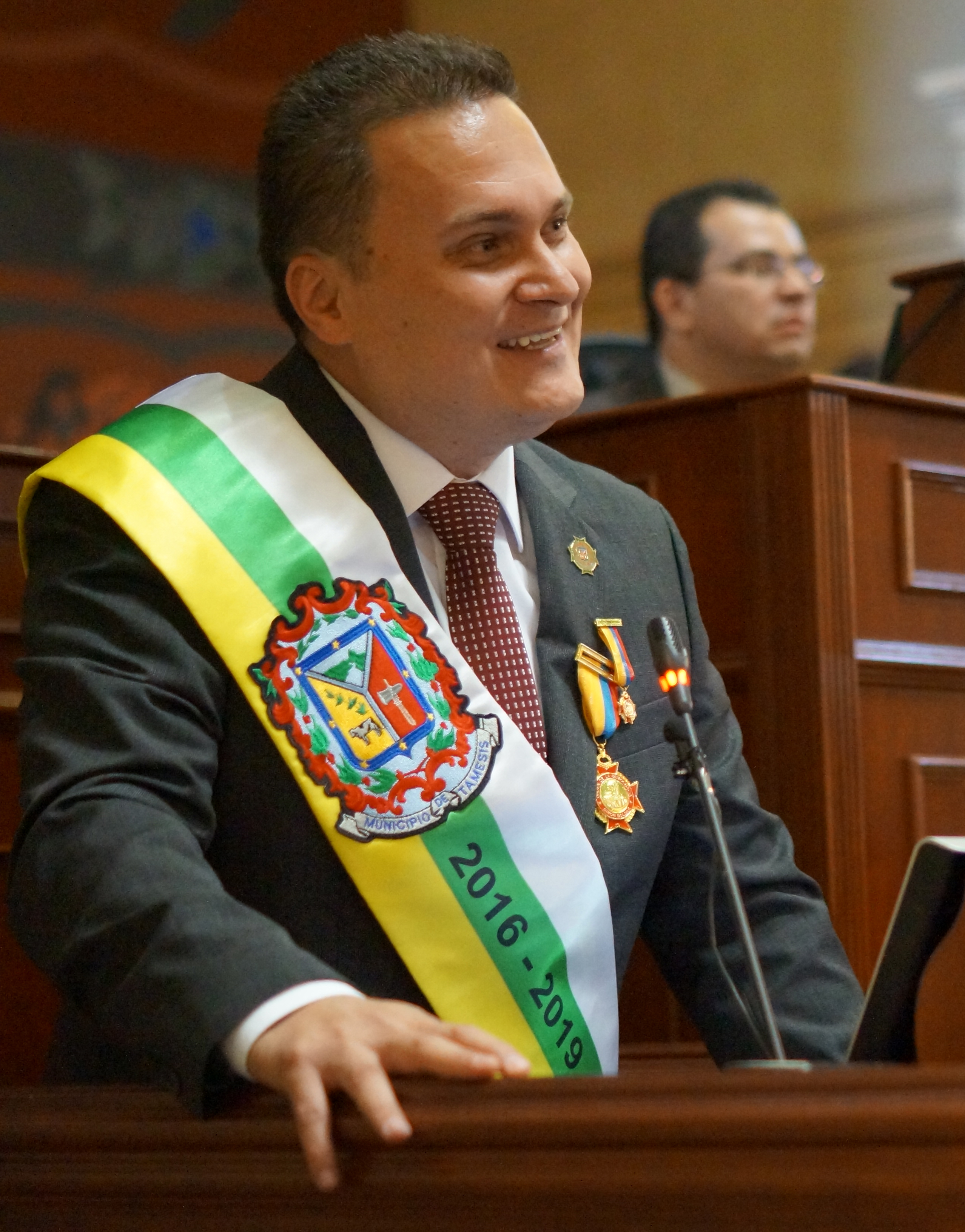 Iván Alexander Zuluaga Zuluaga, Alcalde de Támesis, Antioquia, nominado a los Premios Politika 2017