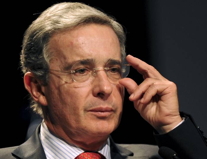 Corte Suprema niega definitivamente recusación de Uribe contra magistrados
