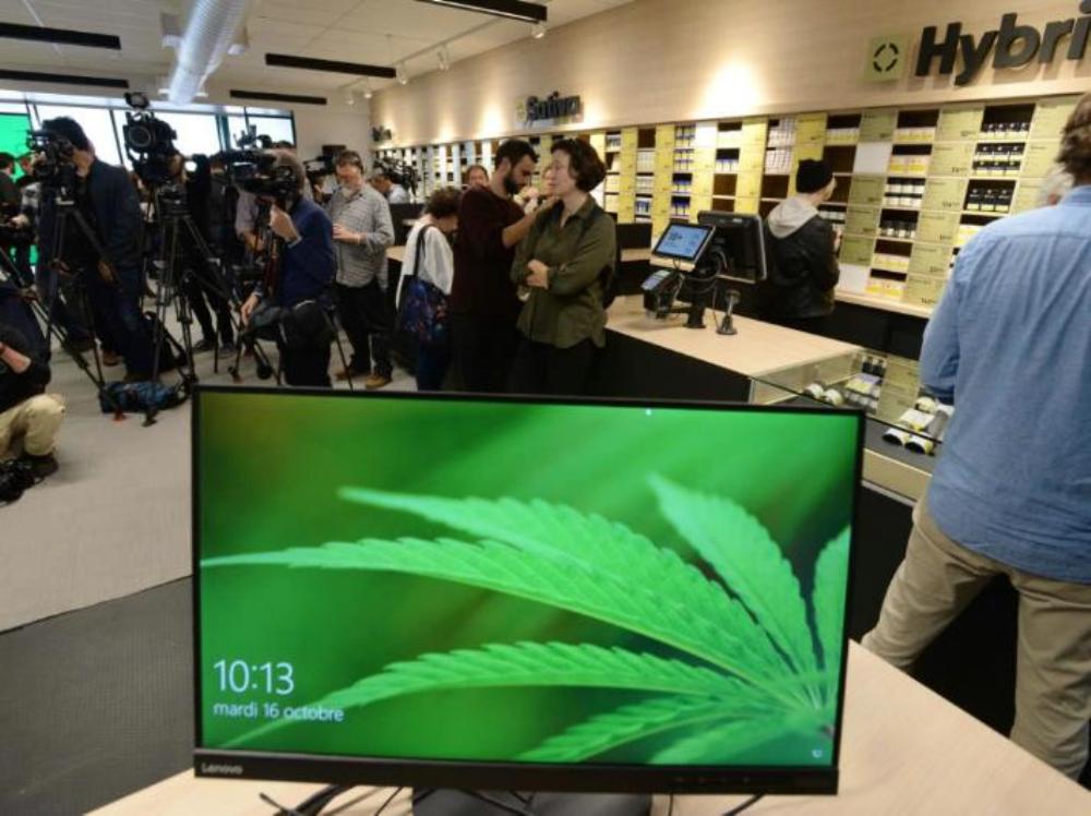 Canadá abrirá más de un centenar de tiendas para venta de marihuana recreativa