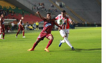 Jugando como visitante en Ibagué Junior derrotó 2 – 1 al Deportes Tolima y continúa invicto