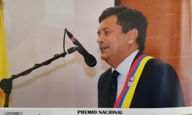 PREMIO INTERNACIONAL POR LA PAZ Y LA DEFENSA DE LOS DERECHOS HUMANOS FUE OTORGADO A CANDIDATO A LA GOBERNACIÓN DE SUCRE