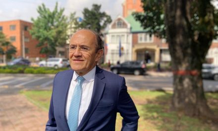 EX CONGRESISTA ALVARO LÓPEZ LANZA SU CANDIDATURA A LA GOBERNACIÓN DEL VALLE