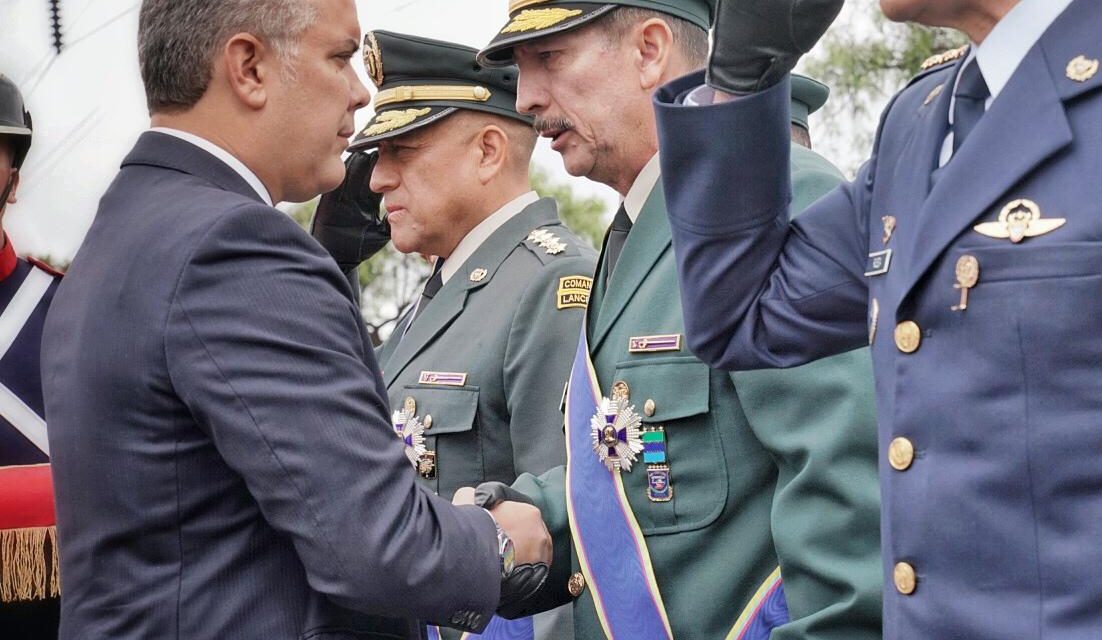 General Nicacio Martínez recibió la Cruz de Boyacá de manos del presidente Duque
