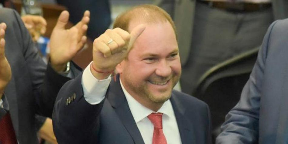 Lidio García Turbay Presidente del Senado, nominado a los premios Politika 2019