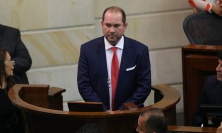 Presidente del Senado Critica a ministros del Presidente Duque