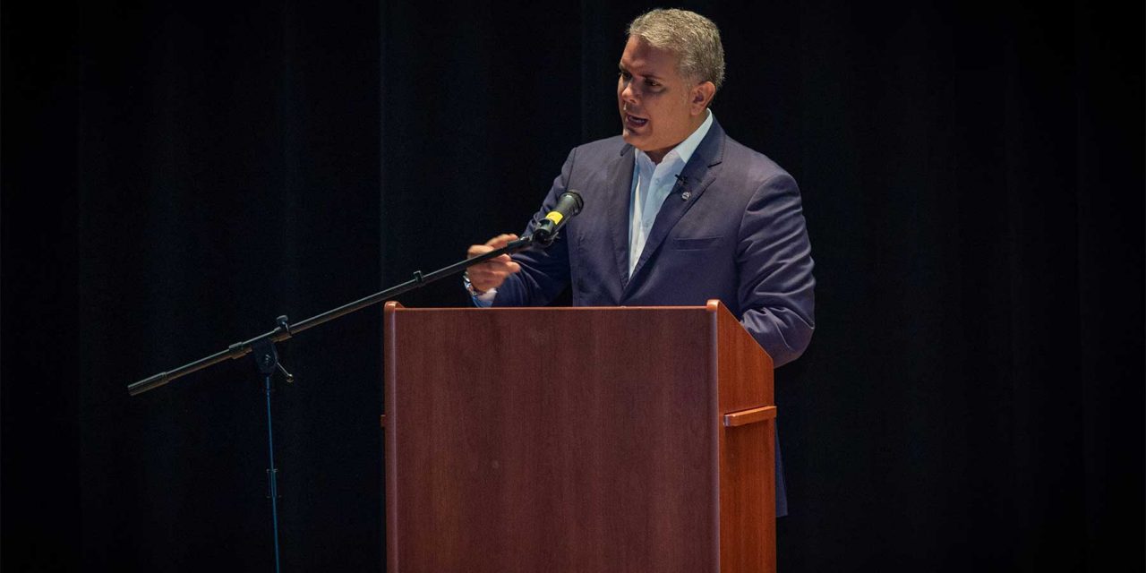 ‘Hoy la economía colombiana se ve proyectada para crecer por encima del 3%, cuando América Latina apenas está prevista para crecer el 0,5%’: Presidente Duque