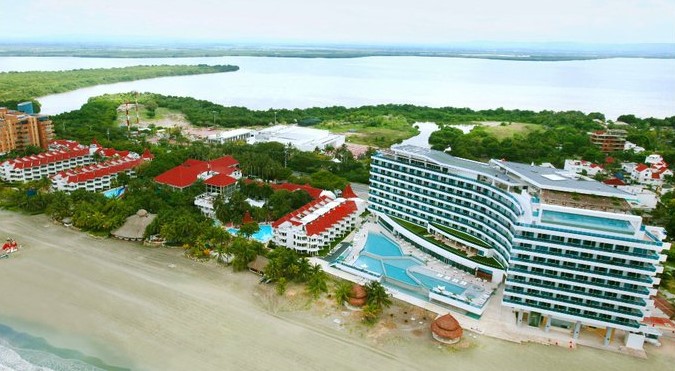 Ordenan al Hotel Las Américas devolver terrenos de bajamar.