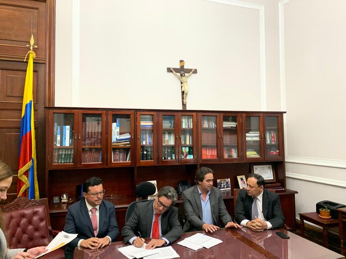 Minhacienda radica con “mensaje de urgencia” Ley de financiamiento