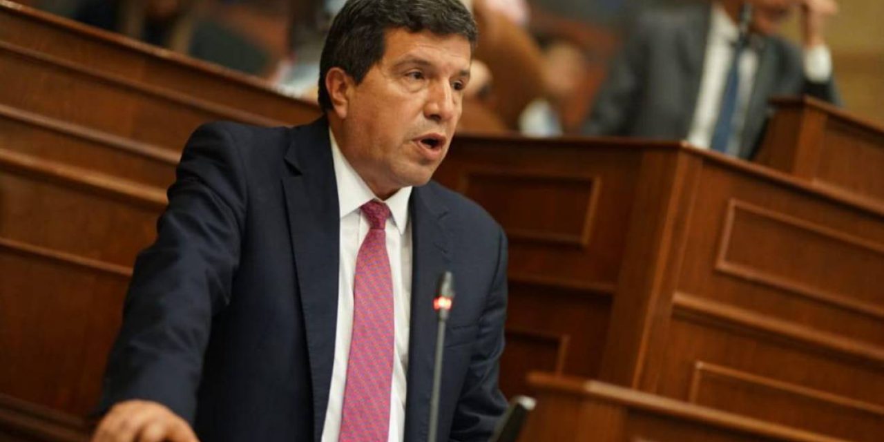 Virgilio Almanza fue elegido nuevo magistrado del Consejo Nacional Electoral