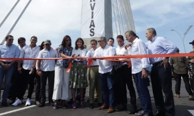 “El puente Pumarejo nace para darle alegría al Caribe”: presidente Duque