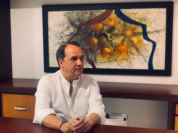 “Tenemos un sistema de salud estructurado para el negocio y no para el bienestar ni servicio social humanitario”: Senador Durán
