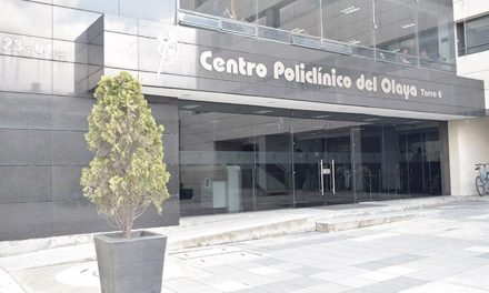 Contagio de 5 médicos obliga a cerrar UCI y salas de cirugía en Policlínico del Olaya en Bogotá