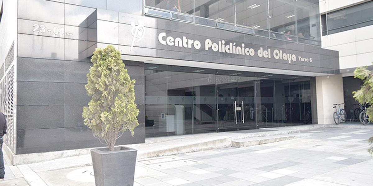 Contagio de 5 médicos obliga a cerrar UCI y salas de cirugía en Policlínico del Olaya en Bogotá
