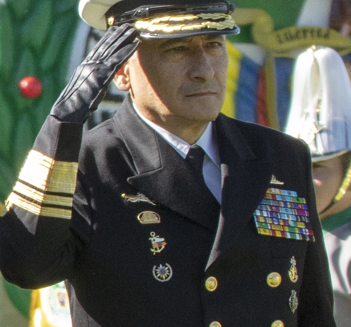 Por lanchas que terminaron en Venezuela, apartan  a miembros de la Armada