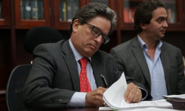 Alberto Carrasquilla, nuevo codirector del Banco de la República