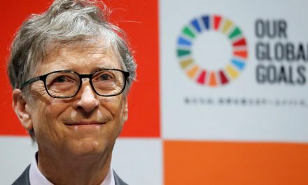 Bill Gates asegura que la empresa surcoreana que él financia podría fabricar 200 millones de dosis de vacuna contra el coronavirus para junio