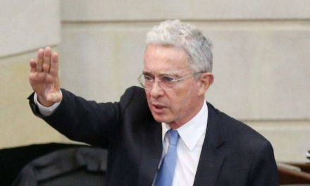 El proceso de Uribe debe ir a la Comisión de Acusación de la Cámara porque reasume su fuero Presidencial