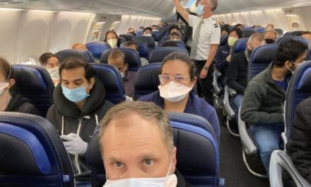 MinSalud valora que el riesgo de contagio en aviones, es menor del 1%