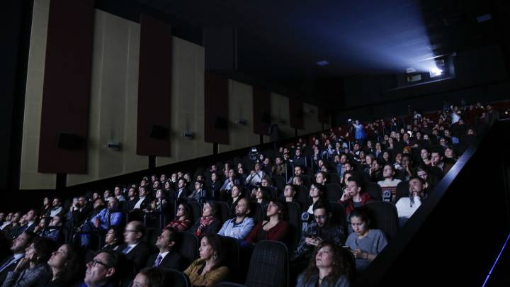 Cines y teatros en el país reabrirán en tiempos de pandemia, cumpliendo estrictas medidas contra Covid