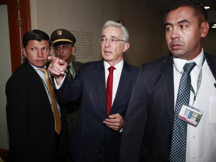Sala de Instrucción de la Corte Suprema de Justicia señaló que seguirá con investigación previa contra exsenador Alvaro Uribe por presunta operación de compra de votos en campaña presidencial de 2018