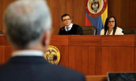 César Reyes, magistrado de la Corte Suprema vendió empresa de consultoría jurídica a su hija de 19 años