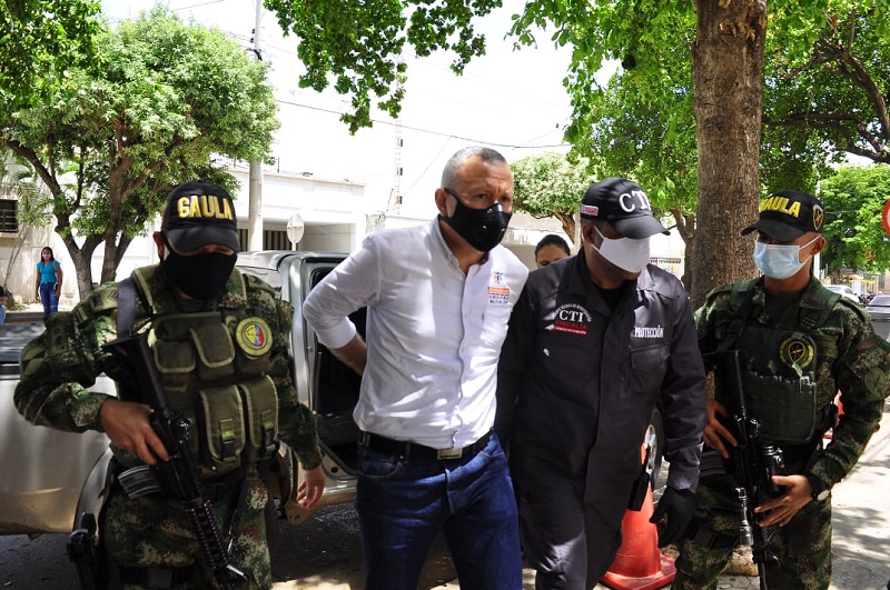 ENVÍAN A LA CÁRCEL A ALCALDE DE CURUMANÍ CESAR , ESTA SEÑALADO COMO DETERMINADOER DEL CRIMEN DE UNA CONCEJAL