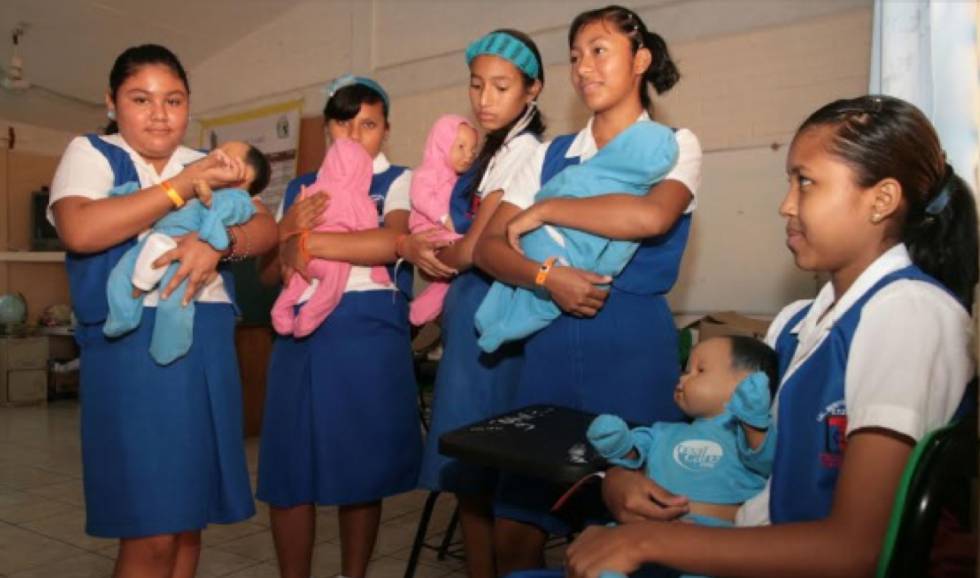 El embarazo adolescente es una fábrica de pobres en América Latina, dice la ONU