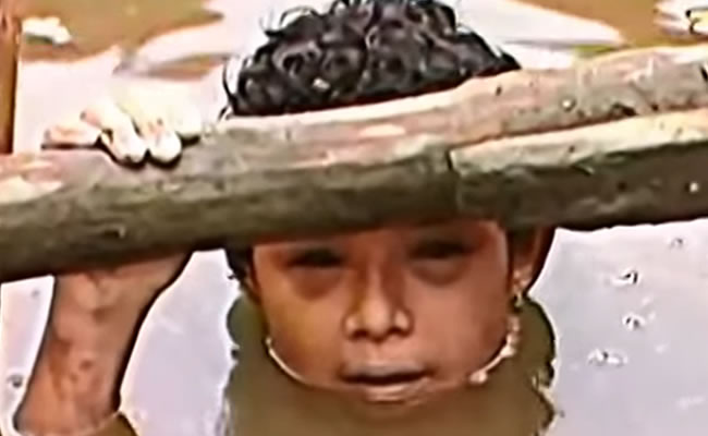 Las dramáticas 61 horas de lucha por la vida de Omaira Sánchez ante las cámaras de TV, el rostro de la tragedia que sepultó al pueblo de Armero en Colombia