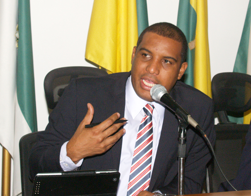 FERNÁN CAICEDO CUERO EXDIPUTADO DE RISARALDA RECIBIRÁ EL PREMIO POLITIKA 2020 GESTIÓN Y LIDERAZGO