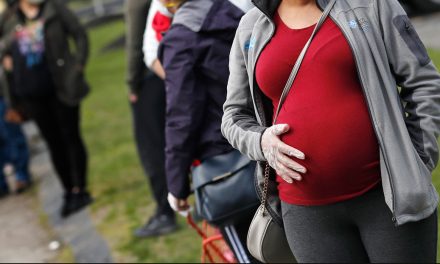 Errores en envases de píldoras anticonceptivas llevan a que al menos 29 mujeres en Chile denuncien que quedaron embarazadas