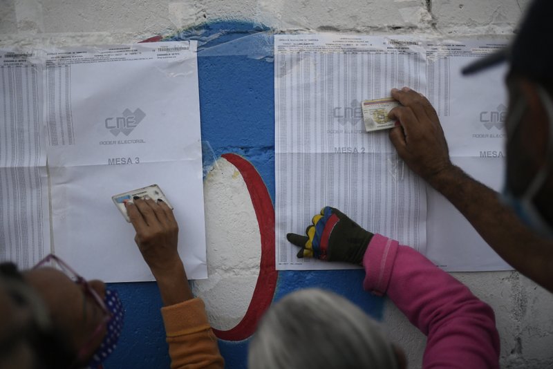 Venezolanos eligen congresistas en medio de boicot opositor