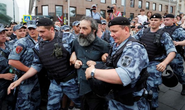 Más de mil personas fueron detenidas en distintas ciudades de Rusia en las manifestaciones a favor del opositor Alexei Navalny
