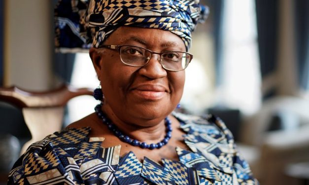 La nigeriana Ngozi Okonjo-Iweala fue elegida como directora general de la OMC: será la primera mujer en ocupar el cargo