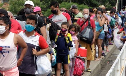 Gobierno Duque decide regularizar a más de un millón de migrantes venezolanos