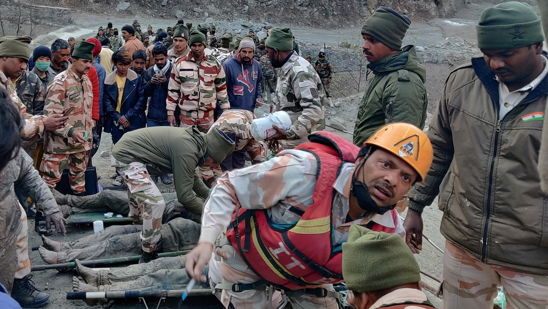 VIDEOS: Rescatan a 16 personas y buscan a un centenar de desaparecidos tras la ruptura de un glaciar en la India