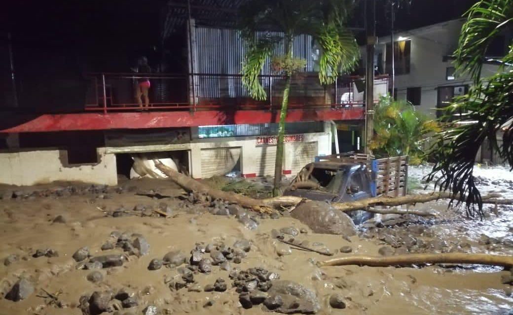 185 casas destruidas por quebrada que se desbordó en la madrugada, en  Dabeiba Antioquia videos