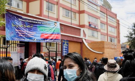 Se eleva a siete el número de estudiantes que fallecieron por caer al vacío tras romperse una baranda en una universidad de Bolivia