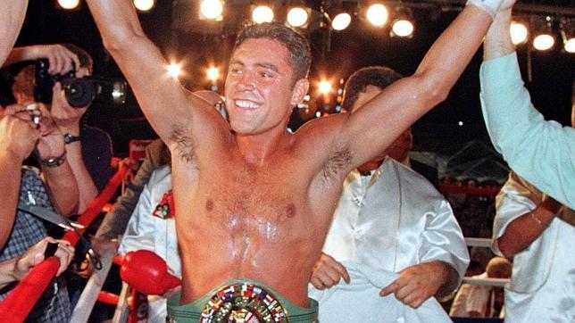 Óscar De La Hoya anuncia su regreso a los cuadriláteros