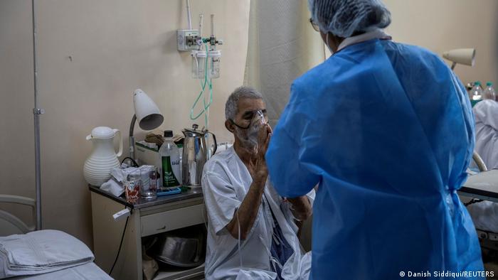 ¿Qué es el potencialmente mortal «hongo negro» hallado en pacientes con COVID-19 en India?