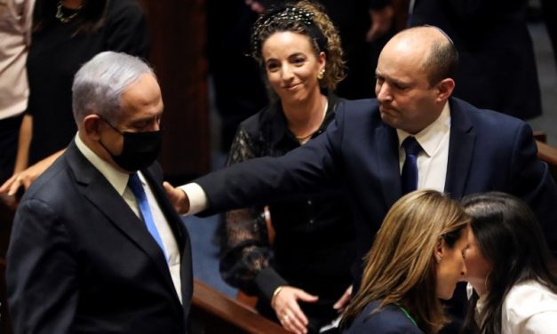 Israel marca fin de una era tras salida de Netanyahu y nuevo gobierno liderado por Bennett
