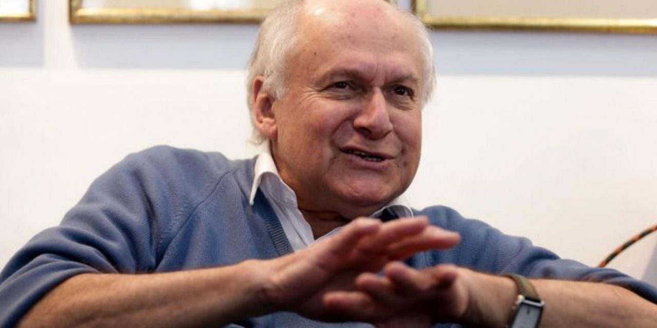 Millonarios contratos, 1.200 monos para experimentar y una supuesta vacuna; las nuevas de Manuel Elkin Patarroyo