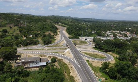 El Presidente Duque hizo la entrega, en Calamar (Bolívar), de 202 kilómetros del proyecto vial 4G Puerta de Hierro – Palmar de Varela y Carreto – Cruz del Viso, un corredor que fortalece la conectividad de la región Caribe.