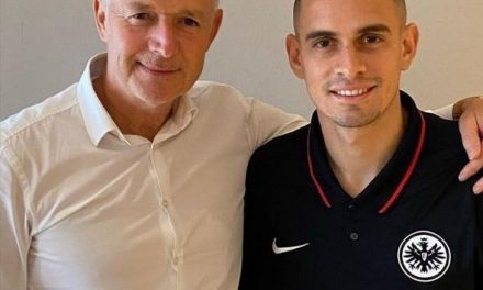 Eintracht Frankfurt anuncia la contratación de Rafael Santos Borré