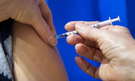 Colombia aplicará tercera dosis de vacuna contra el COVID-19