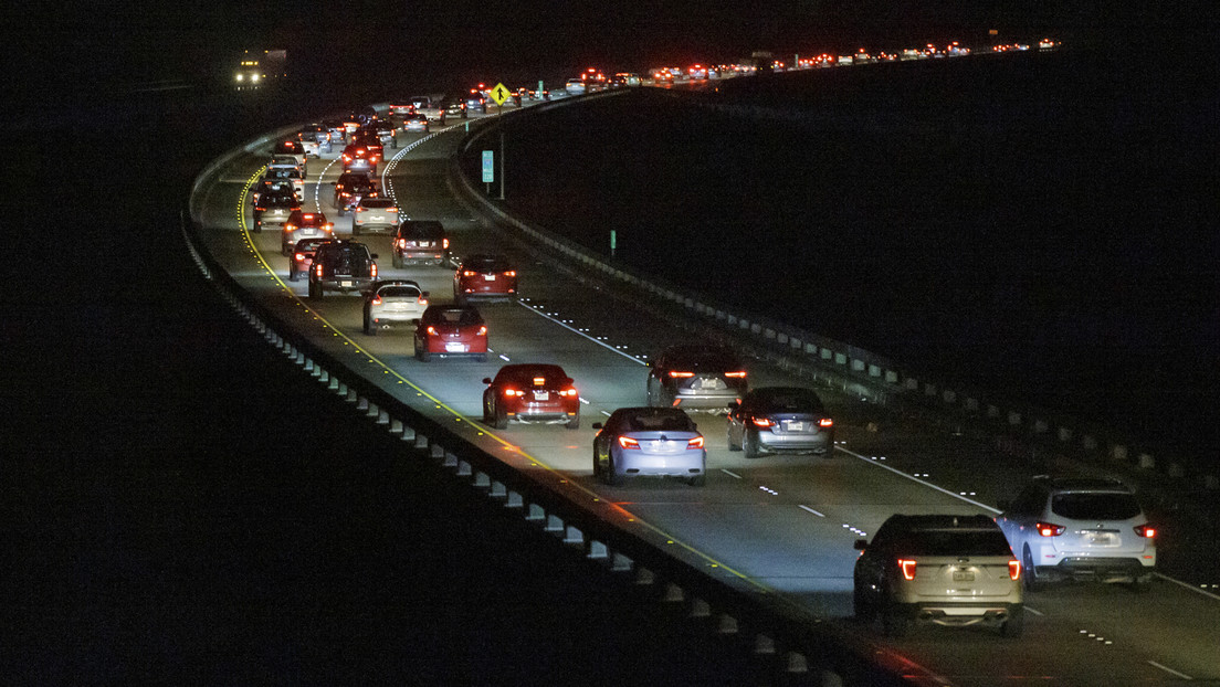 Colas en el aeropuerto y atascos: Nueva Orleans se evacúa ante la inminente llegada del huracán Ida justo 16 años después del Katrina (VIDEO)
